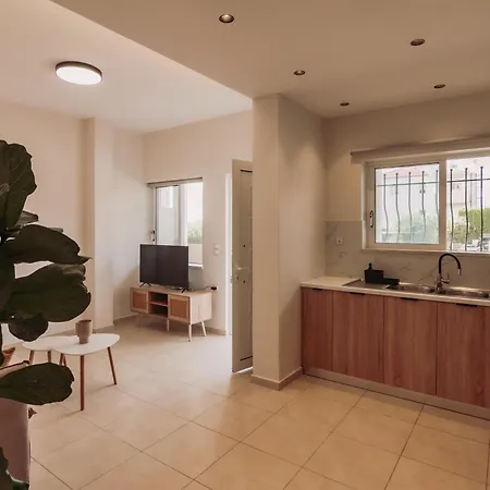Cozy Living Chania Close To The شقة